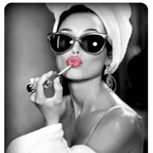 Meet your Posher, Lori ann